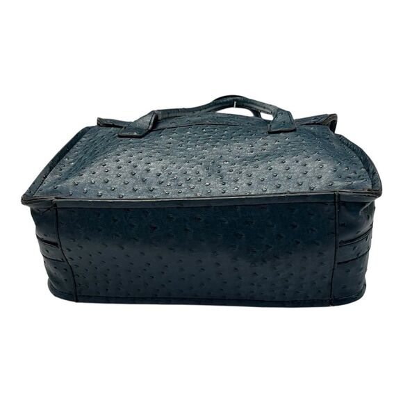 London Fog | Green Simulated Ostrich Skin Leather Purse - Picture 3 of 9